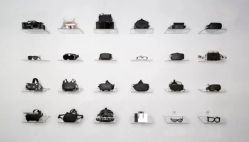 Wall of Headsets L DSR 14