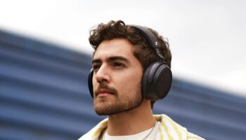 MOMENTUM 4 Wireless Male Lifesty