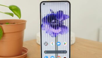 Nothing Phone 1 16 jpg