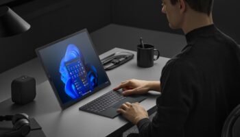 Zenbook 17 Fold OLED UX9702 Scenario photo Desktop mode