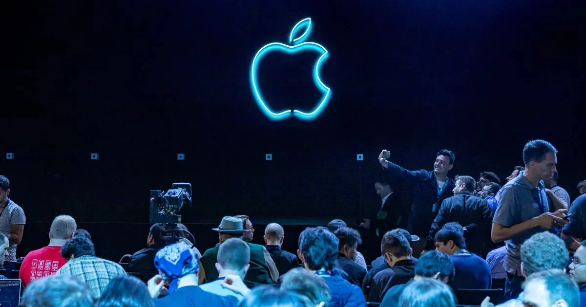 apple logo at wwdc