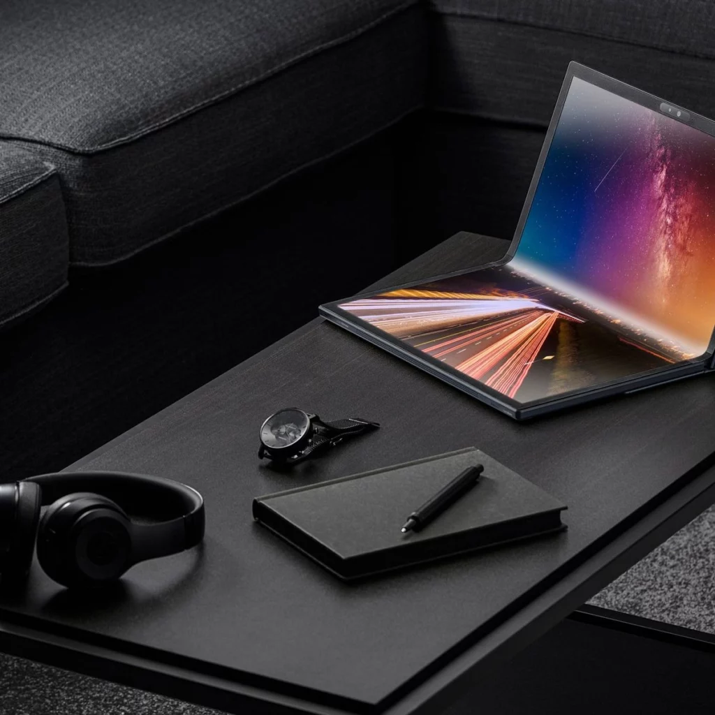 L'hybride ordinateur portable-tablette ASUS Zenbook 17 Fold OLED lancé le 31 août ? 57 ba8e1ab8 nda 4 01 18h asus offre