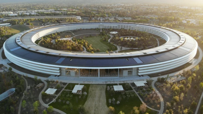 Apple exige que les employés retournent au bureau en septembre au moins trois fois par semaine