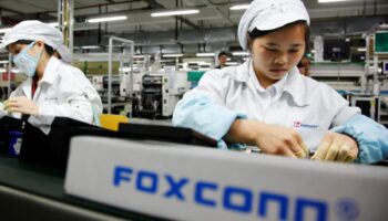 foxconn penurie puces