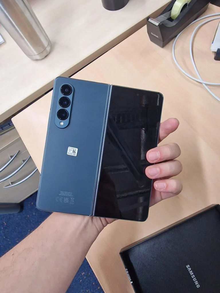 Le Galaxy Z Fold 4 fait l'objet d'une fuite avec quelques fonctionnalités phares 54 z fold 4 leaked 1