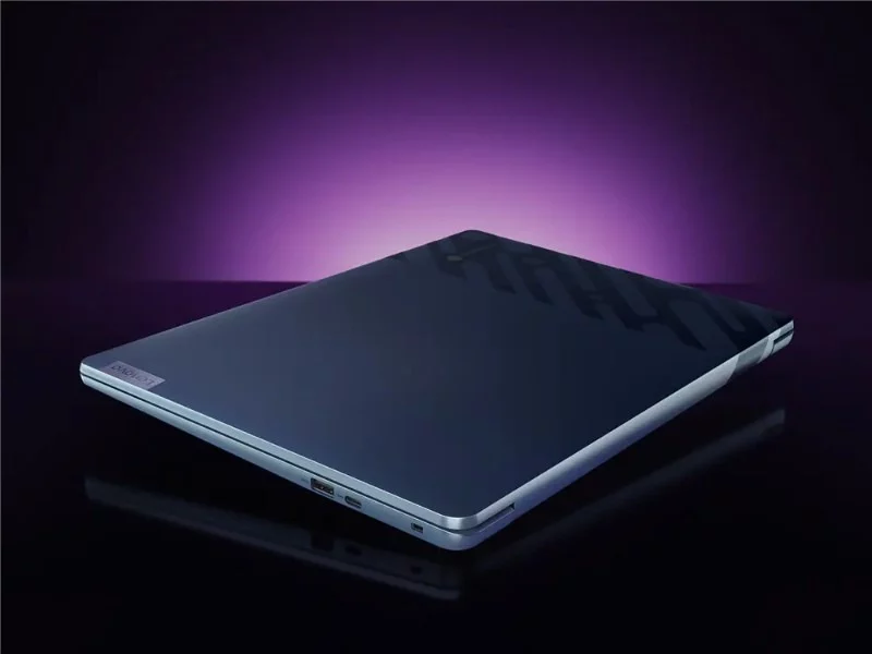 Voici le Lenovo IdeaPad Gaming Chromebook avec son écran 120 Hz et son clavier rétro-éclairé RGB 62 IP 5 Chrome 16IAU7 Gaming CT5 02 jpeg