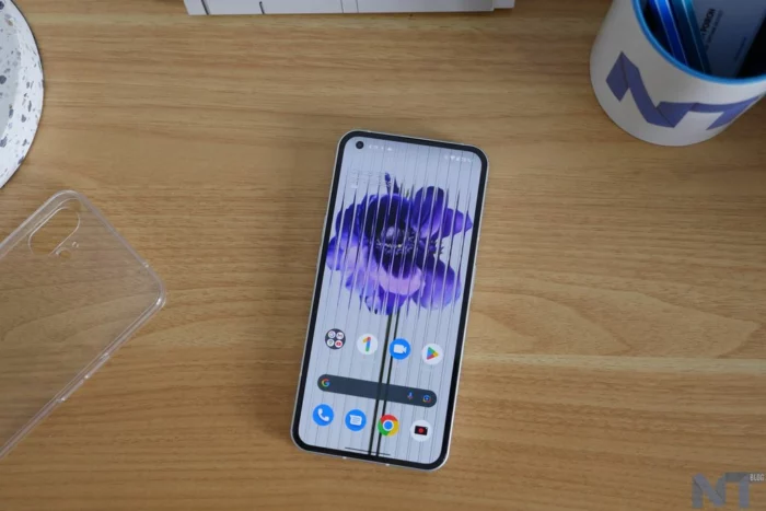 Nothing Test du Nothing Phone (1) : le milieu de gamme à tout faire