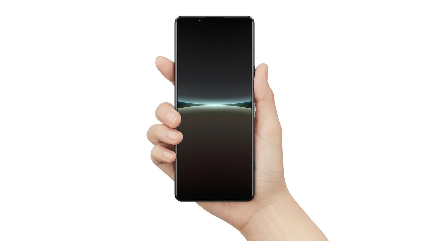 Xperia 5 IV in hand viewing one