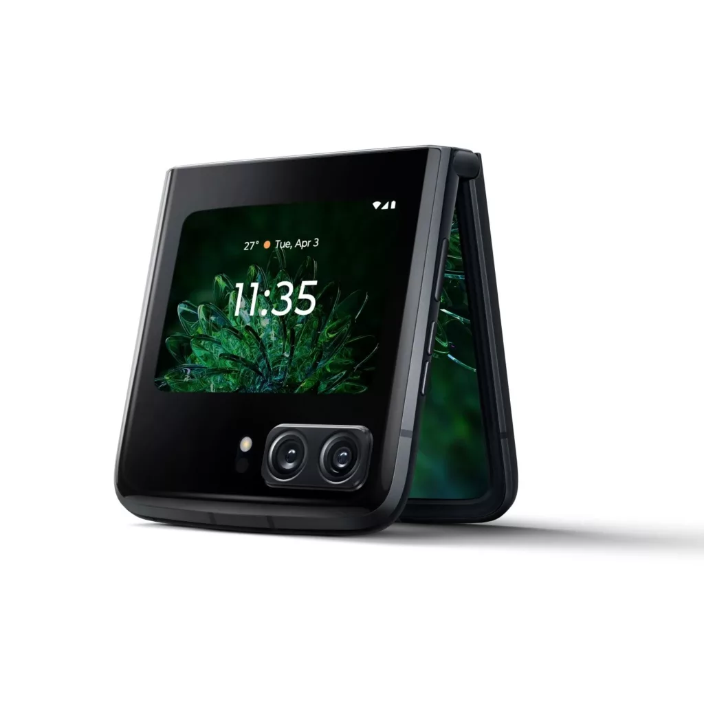 Le Motorola Razr 2022 fait (enfin) ses débuts internationaux à 1 199 € 48 3
