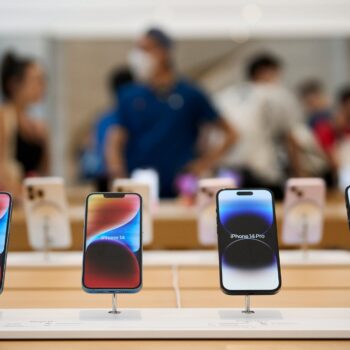 Apple Orchard Road Singapore iPh