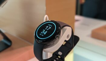 Pixel Watch Hands on 3