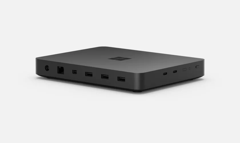 Microsoft vend un mini-PC avec un Snapdragon 8cx Gen 3, 32 Go de RAM et 512 Go de stockage 65 Ports Final 1 1600x900 1