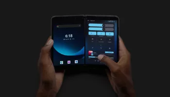 SurfaceDuo GM Dark QS hands1900