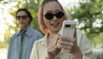 pixel 7 snow lifestyle 2 1