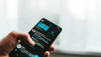 claudio schwarz FMJAYeRwtDY unsplash