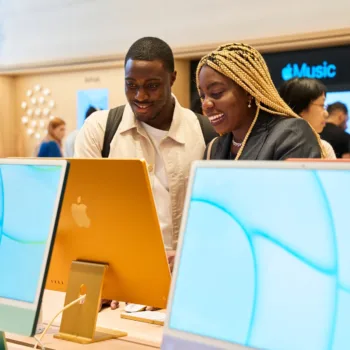 Apple Brompton Road London openi