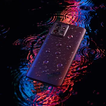 lenovo thinkphone by motorola li 2