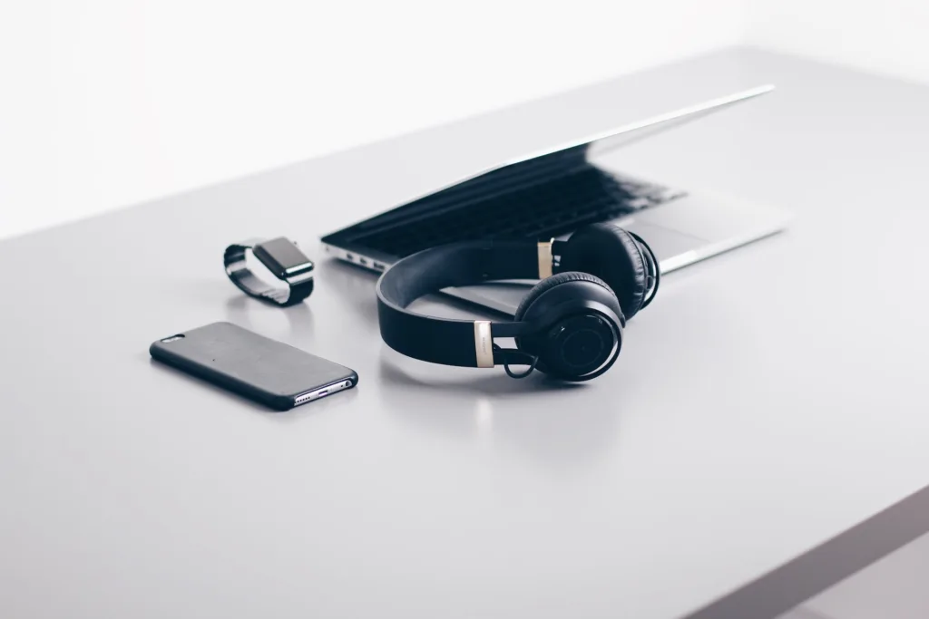 christopher gower aXa21cf7rY unsplash