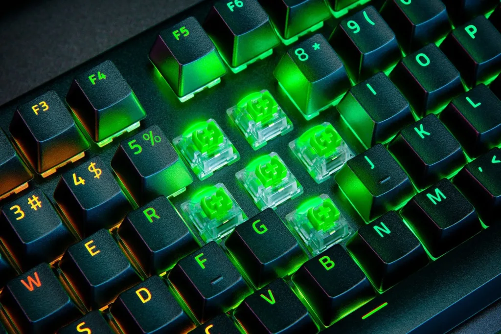 Le clavier BlackWidow V4 Pro de Razer est un centre de commande pour votre PC 52 httpshybrismediaprod.blob .core .w 3 1