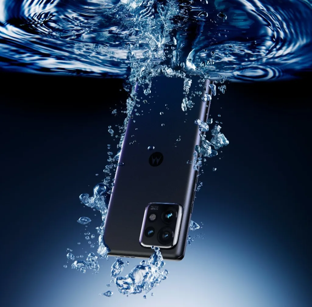 Le motorola edge 40 Pro fait surface sur la toile avec un écran OLED de 6,67 pouces 53 FqbLZc0XoAES9ei
