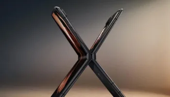 163094 phones news two motorola