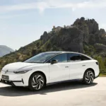 DB2023AU00261 retina 2400