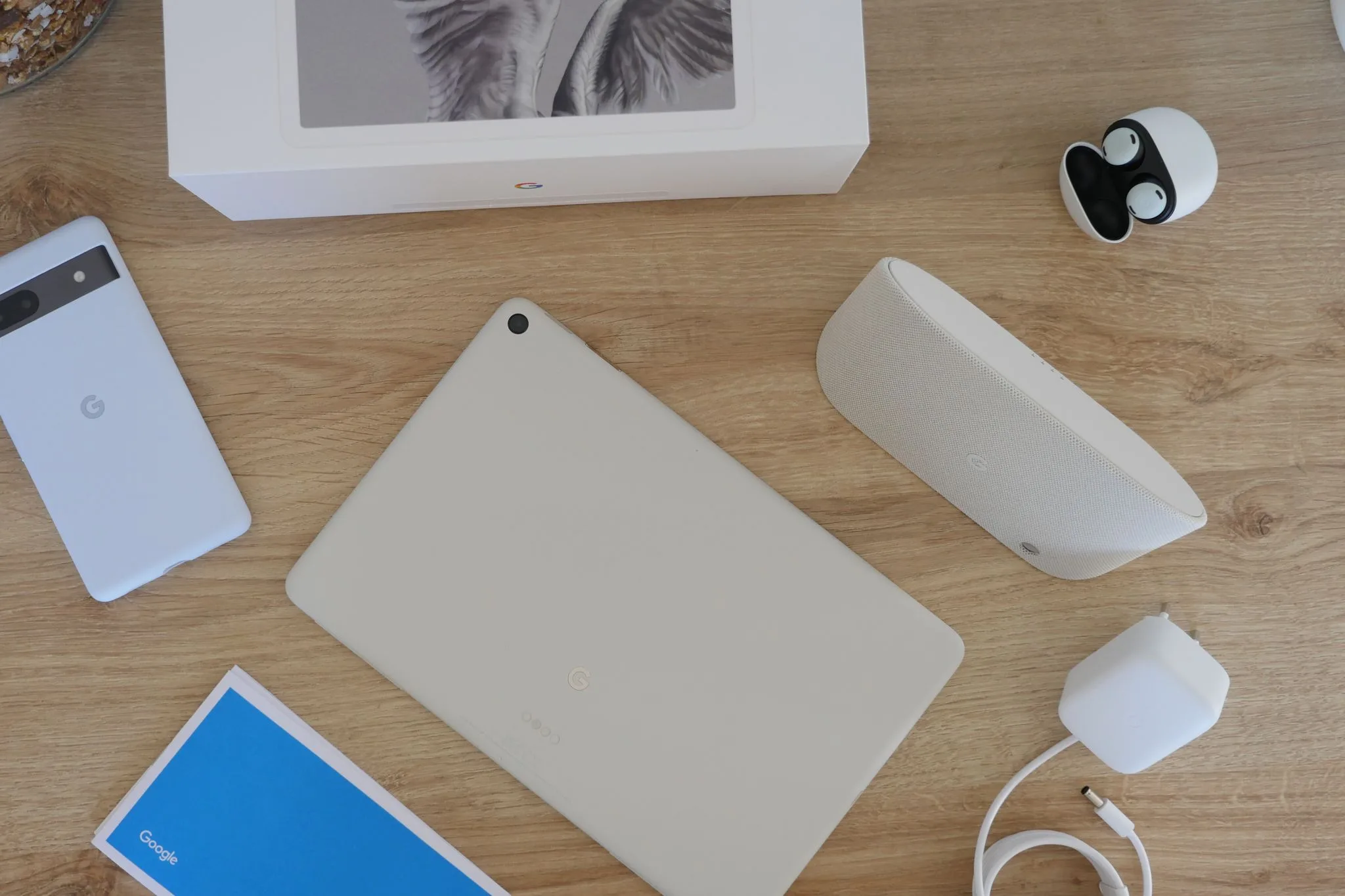 Pixel Tablet 180 jpg