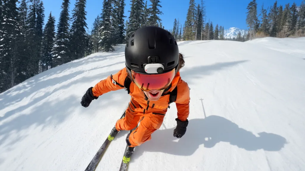 La minuscule caméra d'action magnétique Insta360 Go 3 est très cool ! 52 Ski