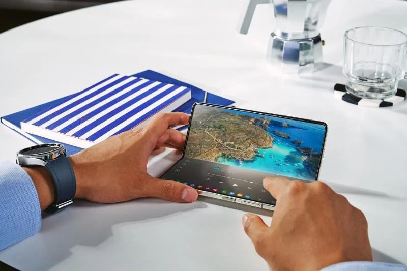 Samsung présente un nouvel écran « multi-pliable » lors d'une