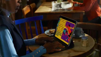 Apple iPad Pro lifestyle 221018