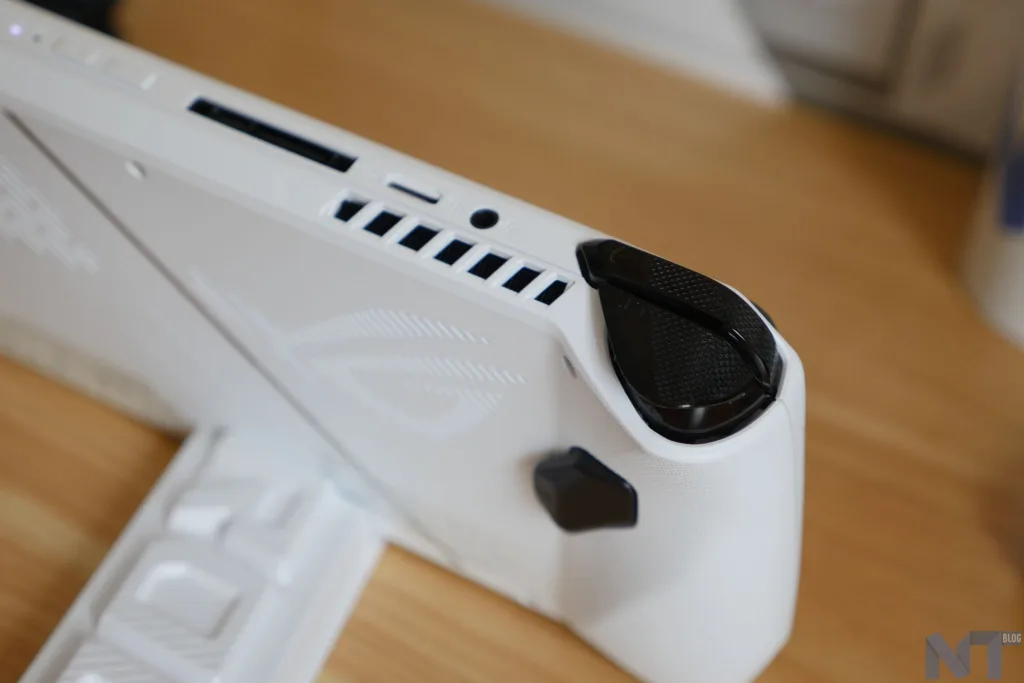 Test de la ASUS ROG Ally : le rival le plus puissant de la Steam Deck 17 ASUS ROG Ally 77
