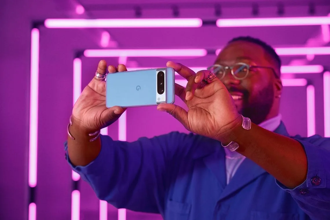 Google Pixel 8 et 8 Pro : améliorations de la caméra, des écrans les plus lumineux, et un thermomètre !