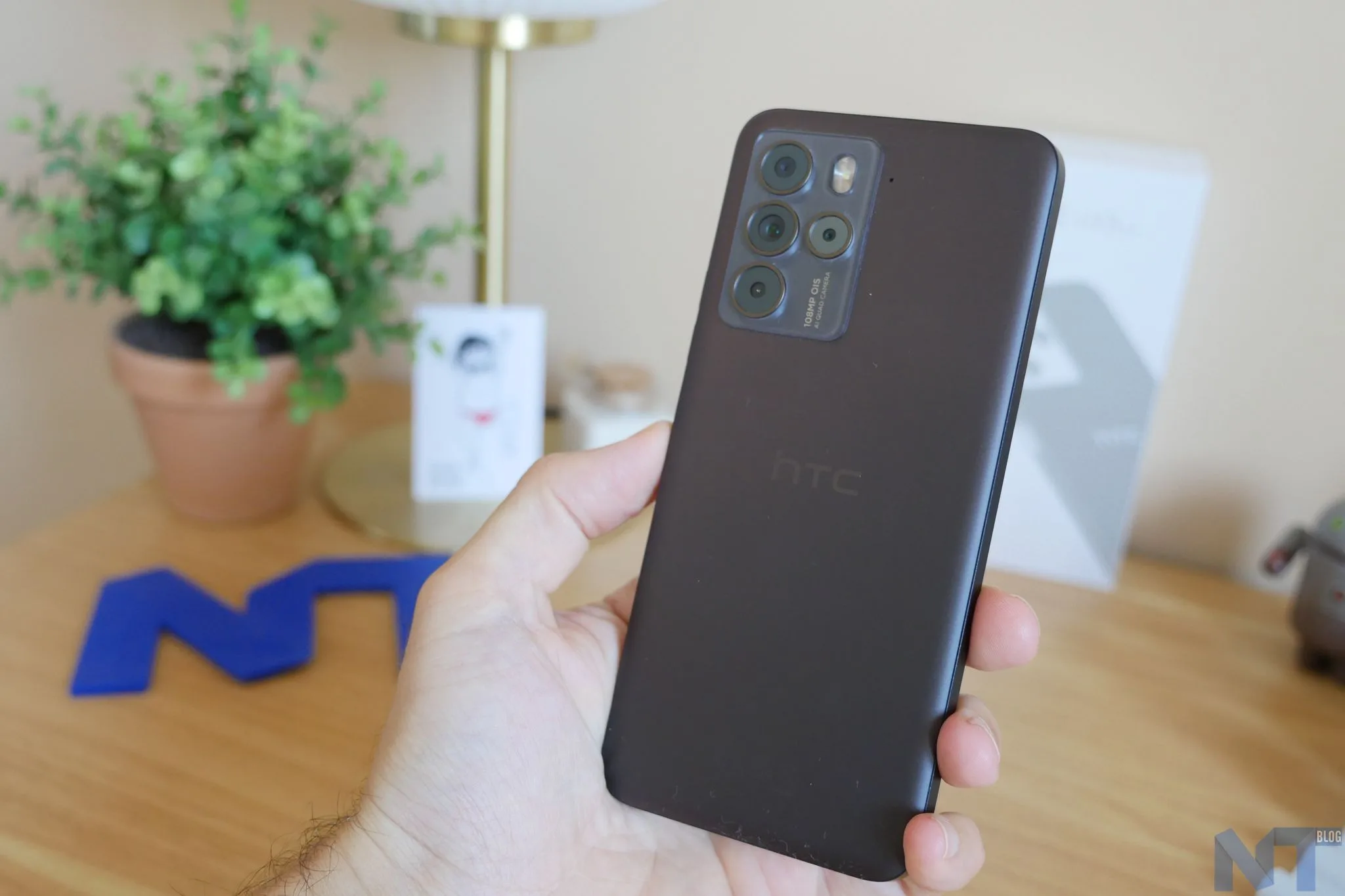 HTC U23 Pro 35 jpg