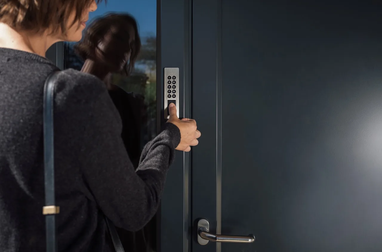 Keypad 2 Pro Lifestyle 13 jpg