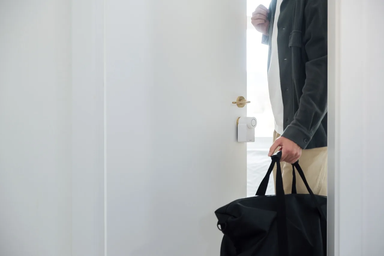 Smart Lock 4th Generation Lifestyle 11 jpg