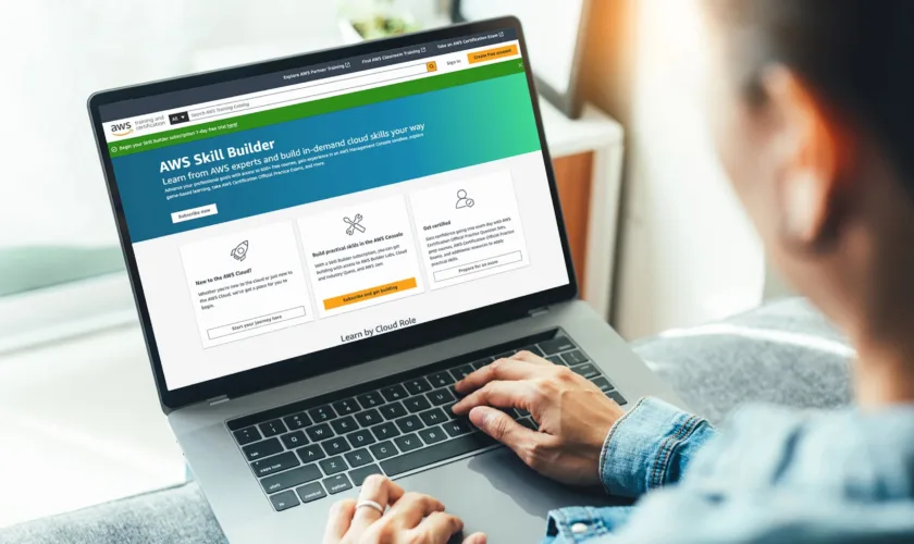 Amazon lance « AI Ready » : des cours gratuits pour développer des compétences en IA générative 51 image