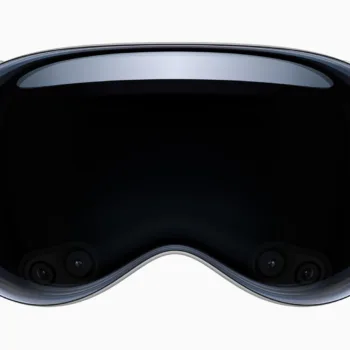 Apple WWCD23 Vision Pro glass 23