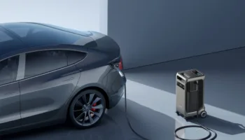 Anker SOLIX F3800 lifestyle imag