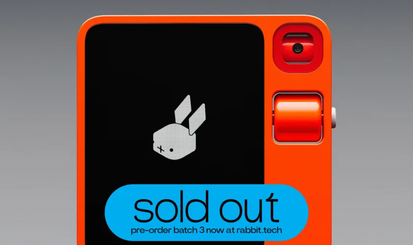 Le Rabbit R1 fait un tabac : pré-commandes épuisées et reventes à prix d'or sur eBay 49 GDlxykcasAAL5iP