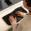 CES 2024 : Kensington lance le nouveau clavier ergonomique Pro Fit Ergo KB675 71 keyboard