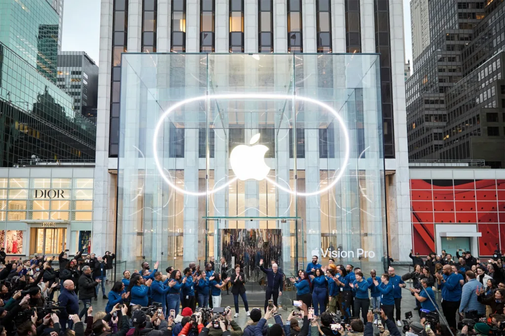 Apple Vision Pro availability Ti