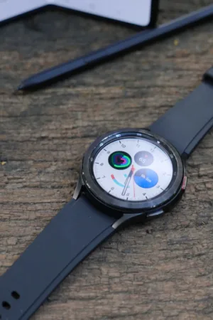 Samsung Galaxy Watch FE : L'élégance à prix réduit