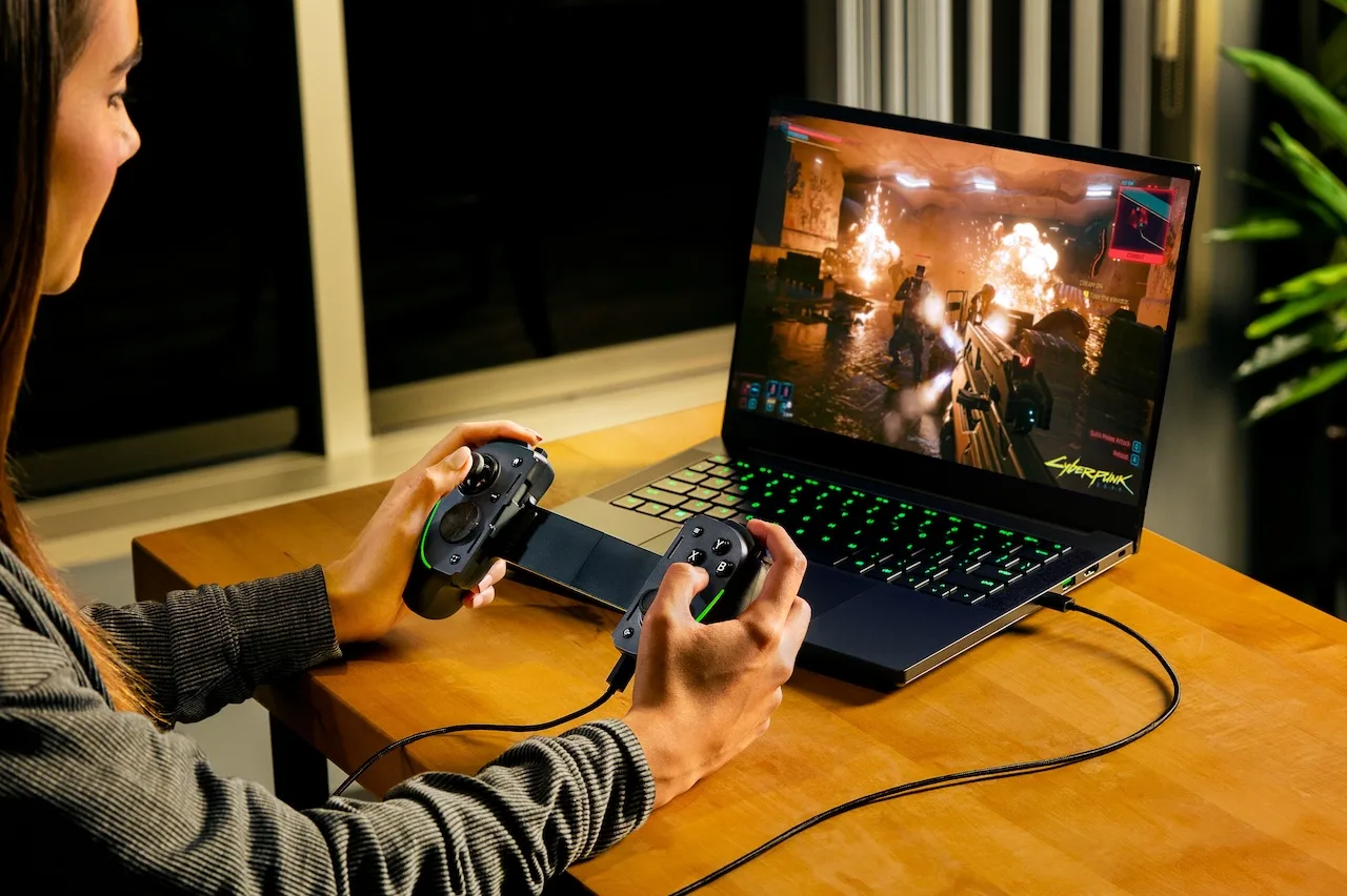 Razer Kishi Ultra : La révolution du jeu mobile est arrivée 52 Kishi Ultra 2024 Lifestyle Shoot 2 jpeg