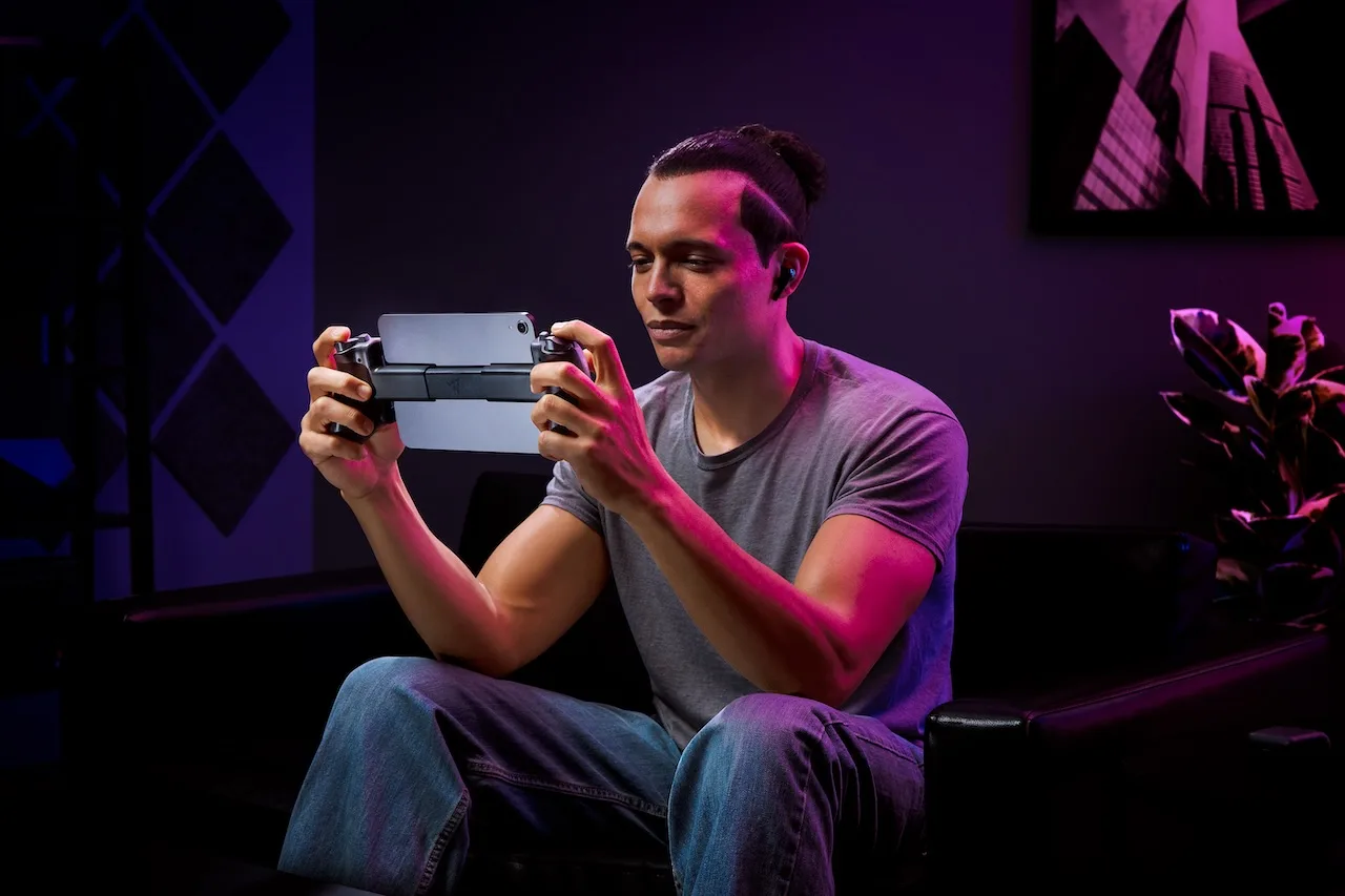 Razer Kishi Ultra : La révolution du jeu mobile est arrivée 50 Kishi Ultra 2024 Lifestyle Shoot 3 jpeg