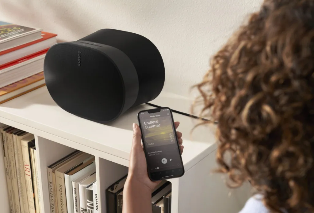 Sonos Era 300 with App lead jpeg