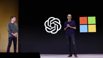 Microsoft a stratégiquement investi 1 milliard de dollars dans OpenAI pour contrer Google