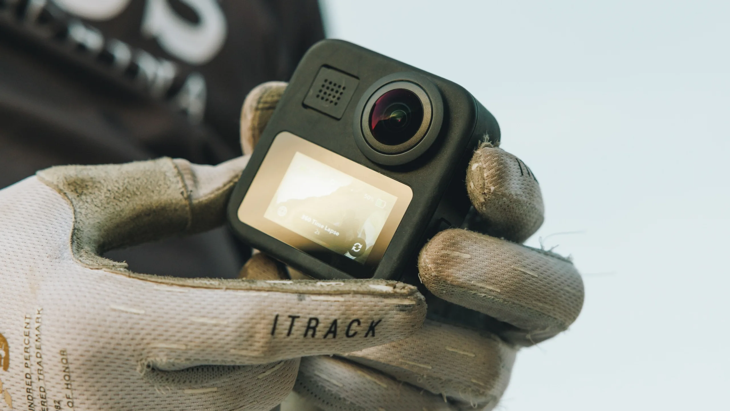 Lancement repoussé de la GoPro Max 2 face à la conquête de Insta360