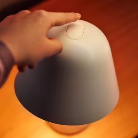 Philips Hue Twilight : Une lampe de chevet qui imite le lever et le coucher de soleil 47 1718723052458 jpg