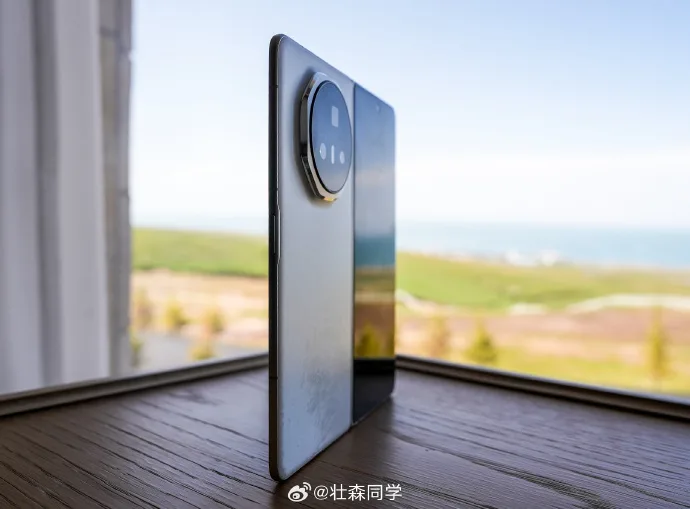 Honor Magic V3 : Des photos en direct avant la révélation officielle 56 83bcfdb4ly1hrd9k1609tj22tp2314qq jpg