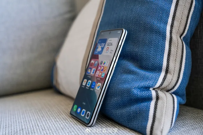 Honor Magic V3 : Des photos en direct avant la révélation officielle 55 83bcfdb4ly1hrd9k862ddj239s26ohdx jpg